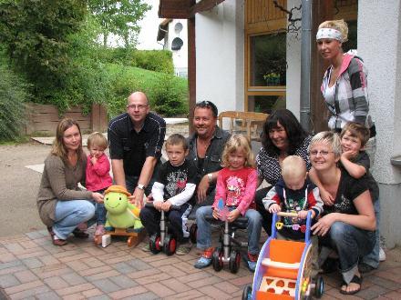 Strahlende Gesichter in der Kindertagesstätte Regenbogen dank neuer Spielgeräte. (Foto: Groth)